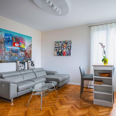 New With The Best View - 2Bd Bright Flat Near Ndk Σόφια Εξωτερικό φωτογραφία