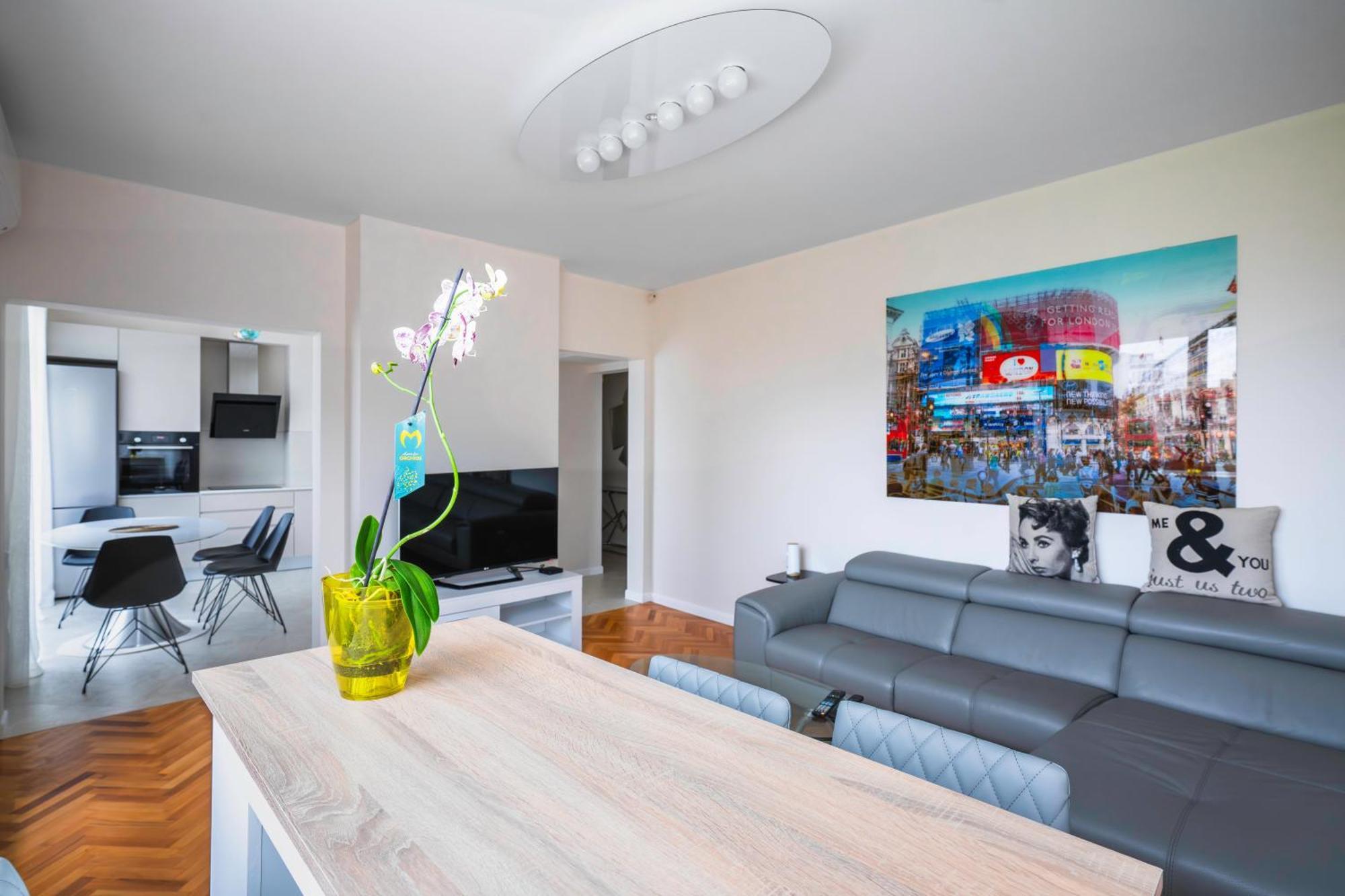 New With The Best View - 2Bd Bright Flat Near Ndk Σόφια Εξωτερικό φωτογραφία